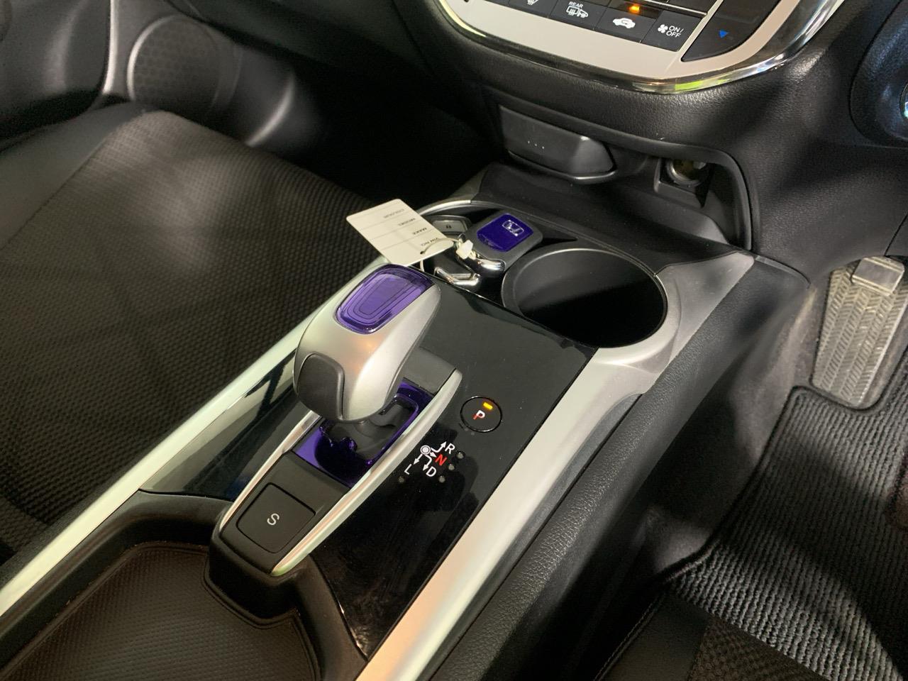 2015 Honda JADE Honda Sensing Hybrid People Mover REVESING CAMERA + CRUISE CONTROL + HONDA SENSING