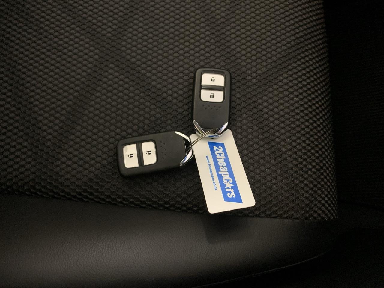 2015 Honda JADE Honda Sensing Hybrid People Mover REVESING CAMERA + CRUISE CONTROL + HONDA SENSING