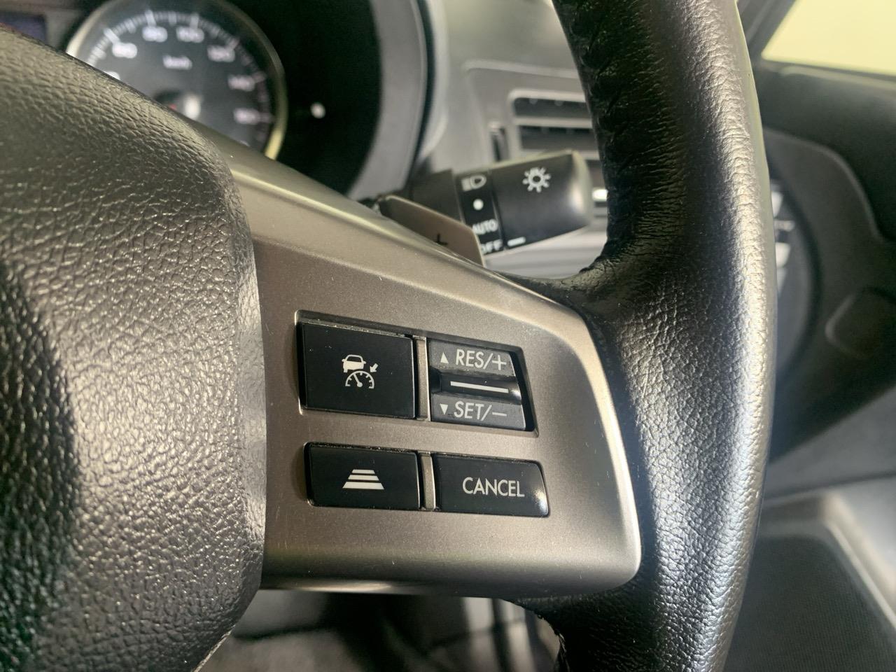 2014 Subaru XV 2.0i-L EYESIGHT 4WD RV/SUV PADDLE SHIFT + REVESING CAMERA + CRUISE CONTROL