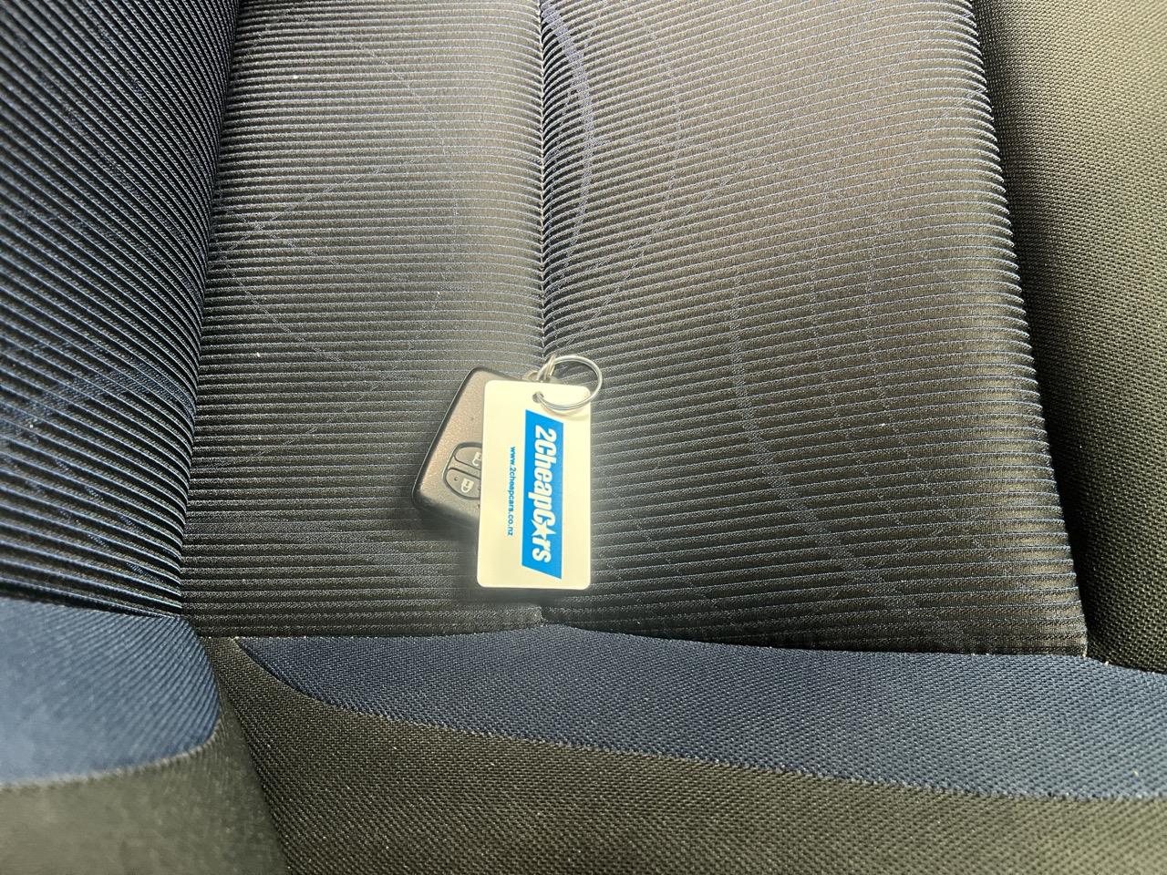 2017 Toyota Aqua New Shape G Hatchback PUSH BUTTON START + AUTO LIGHTS