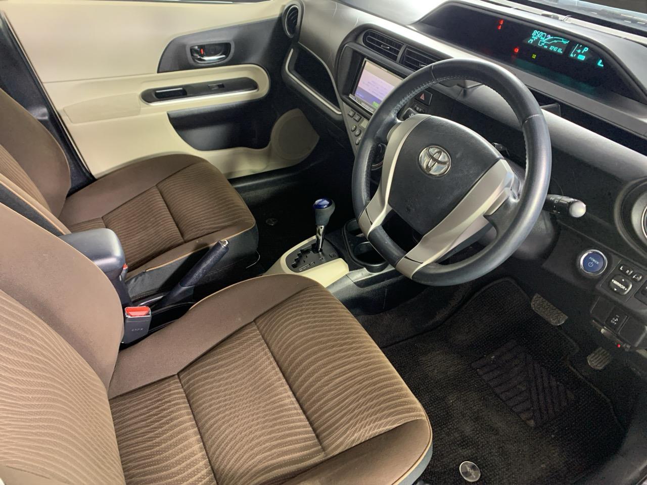 2013 Toyota Aqua S Hatchback PUSH BUTTON START + AUTO LIGHTS + REVERSING CAMERA