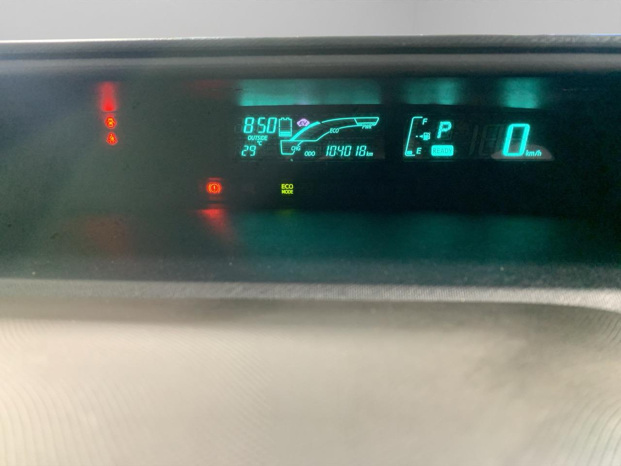 2013 Toyota Aqua S Hatchback PUSH BUTTON START + AUTO LIGHTS + REVERSING CAMERA