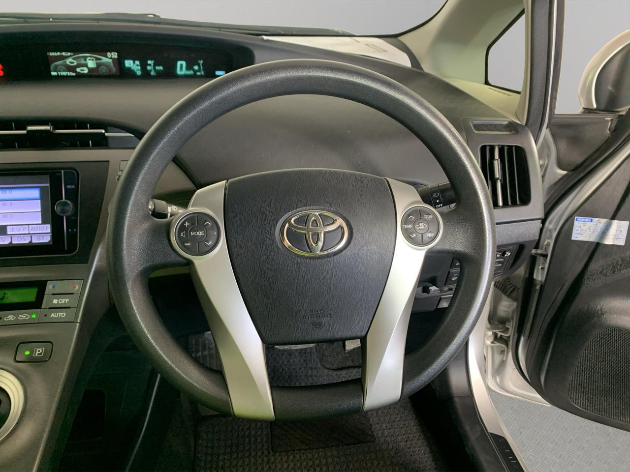 2012 Toyota Prius G Hatchback REVERSING CAMERA + PUSH BUTTON START + AUTO LIGHTS