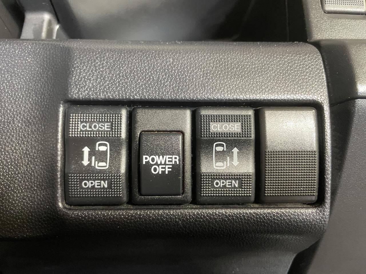 2013 Nissan Lafesta High way star People Mover ELECTRIC SLIDING DOORS + REVERSING CAMERA