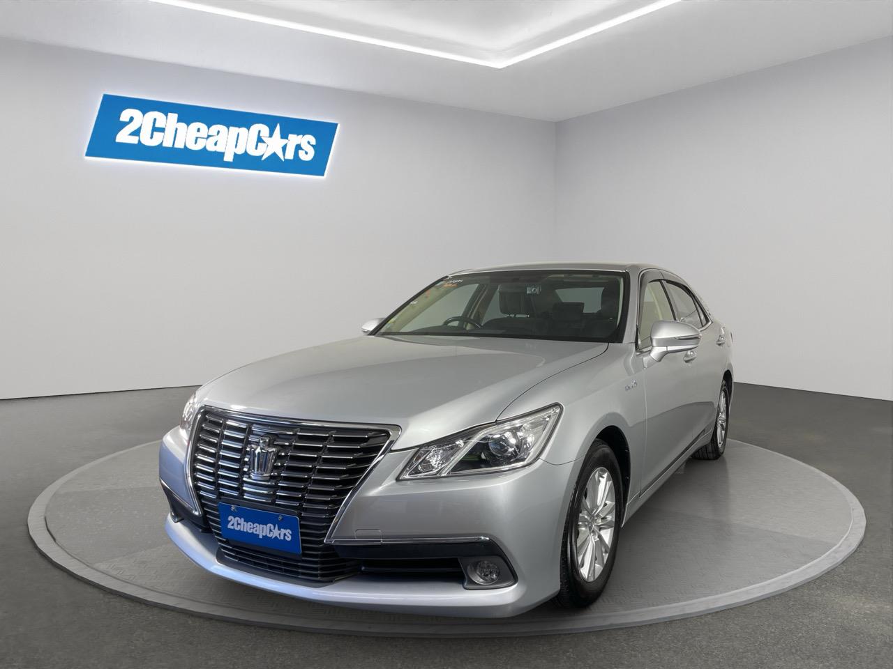 2014 Toyota Crown Hybrid Royal Saloon Sedan