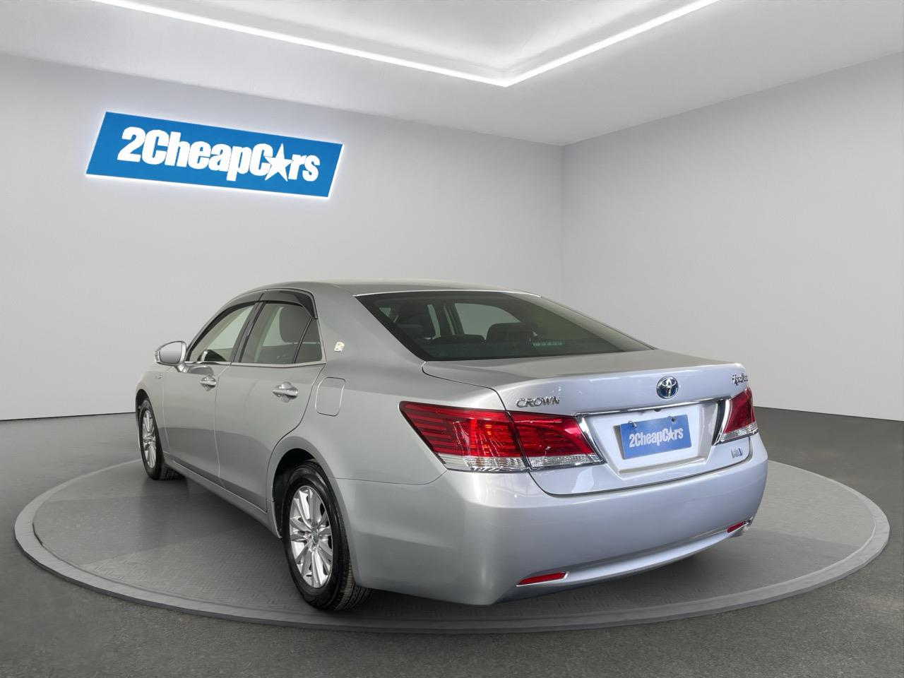 2014 Toyota Crown Hybrid Royal Saloon Sedan REVERSING CAMERA + CRUISE CONTROL + PUSH START