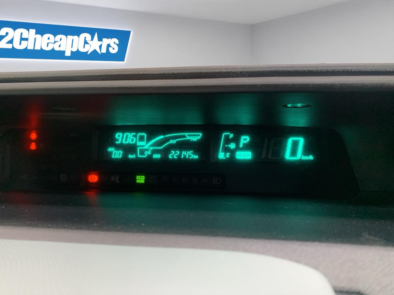 2012 Toyota Aqua G Hatchback LOW KM + PUSH SRART + AUTO LIGHTS