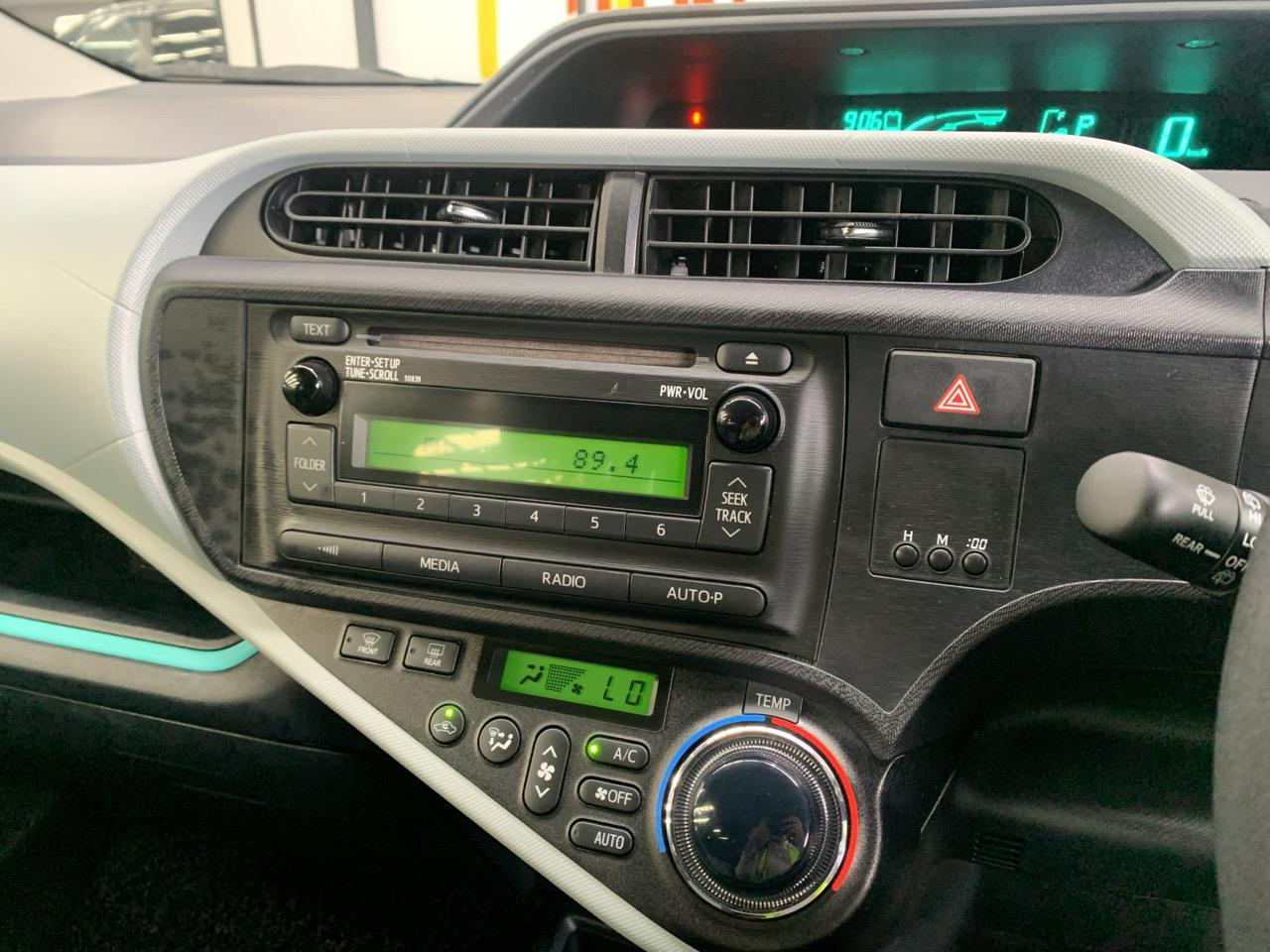 2012 Toyota Aqua G Hatchback LOW KM + PUSH SRART + AUTO LIGHTS