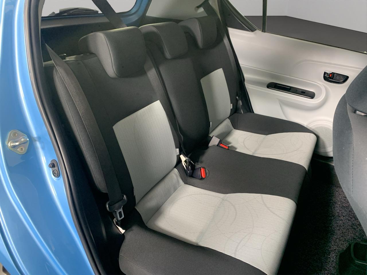 2012 Toyota Aqua G Hatchback LOW KM + PUSH SRART + AUTO LIGHTS