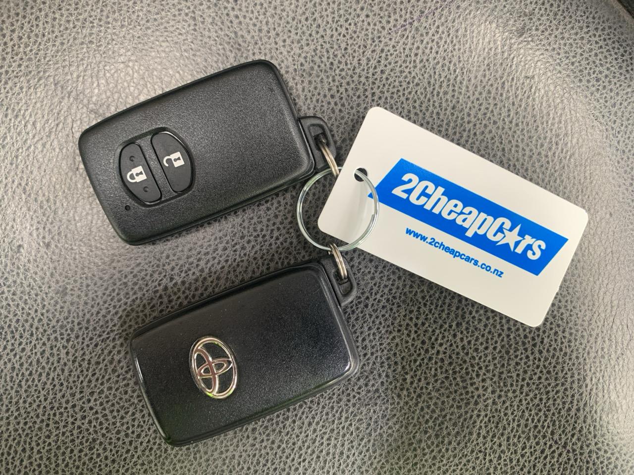 2012 Toyota Aqua G Hatchback LOW KM + PUSH SRART + AUTO LIGHTS