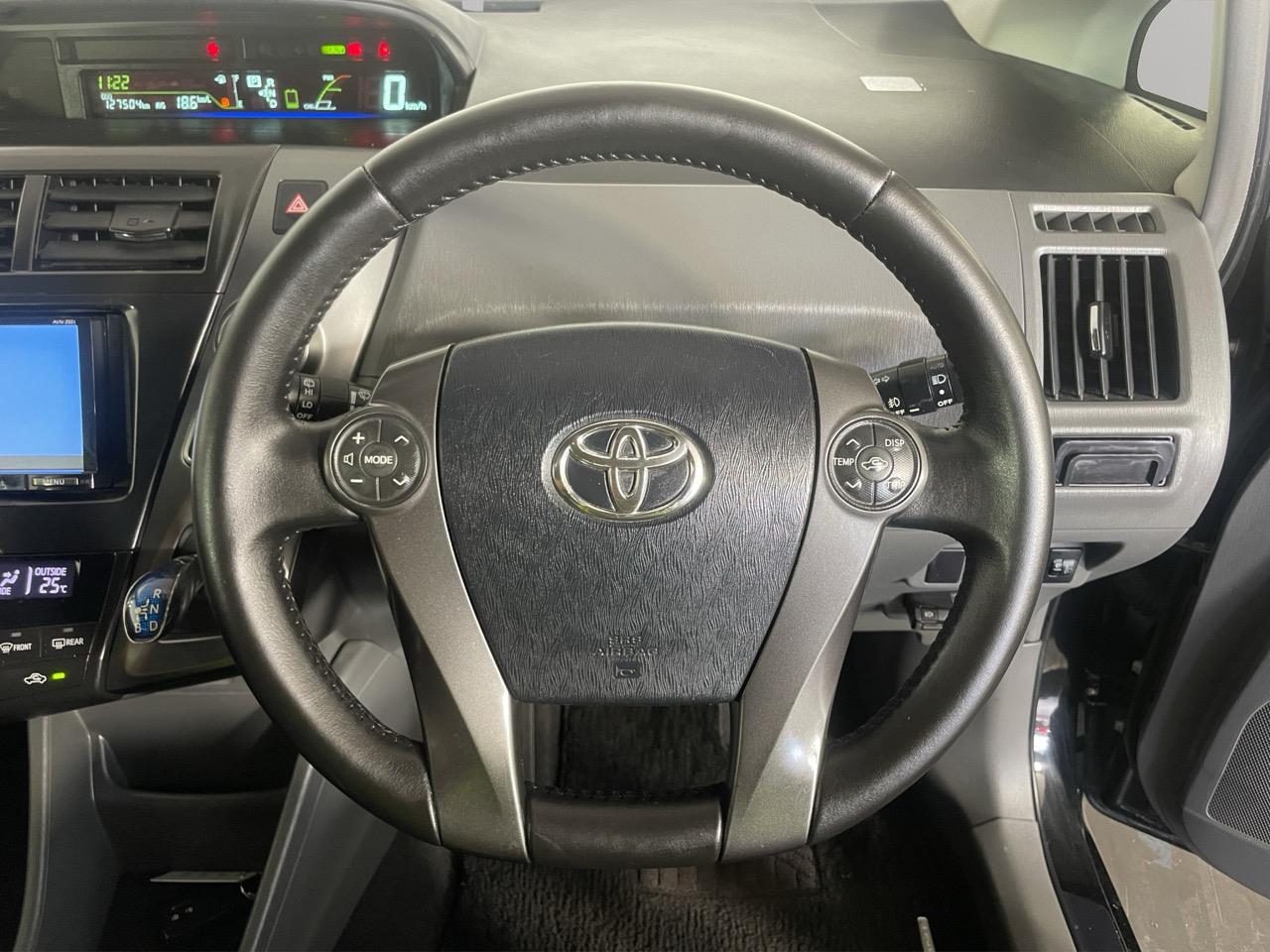 2014 Toyota Prius Alpha S Station Wagon REVERSING CAMERA + AUTO LIGHTS + PUSH BUTTON START