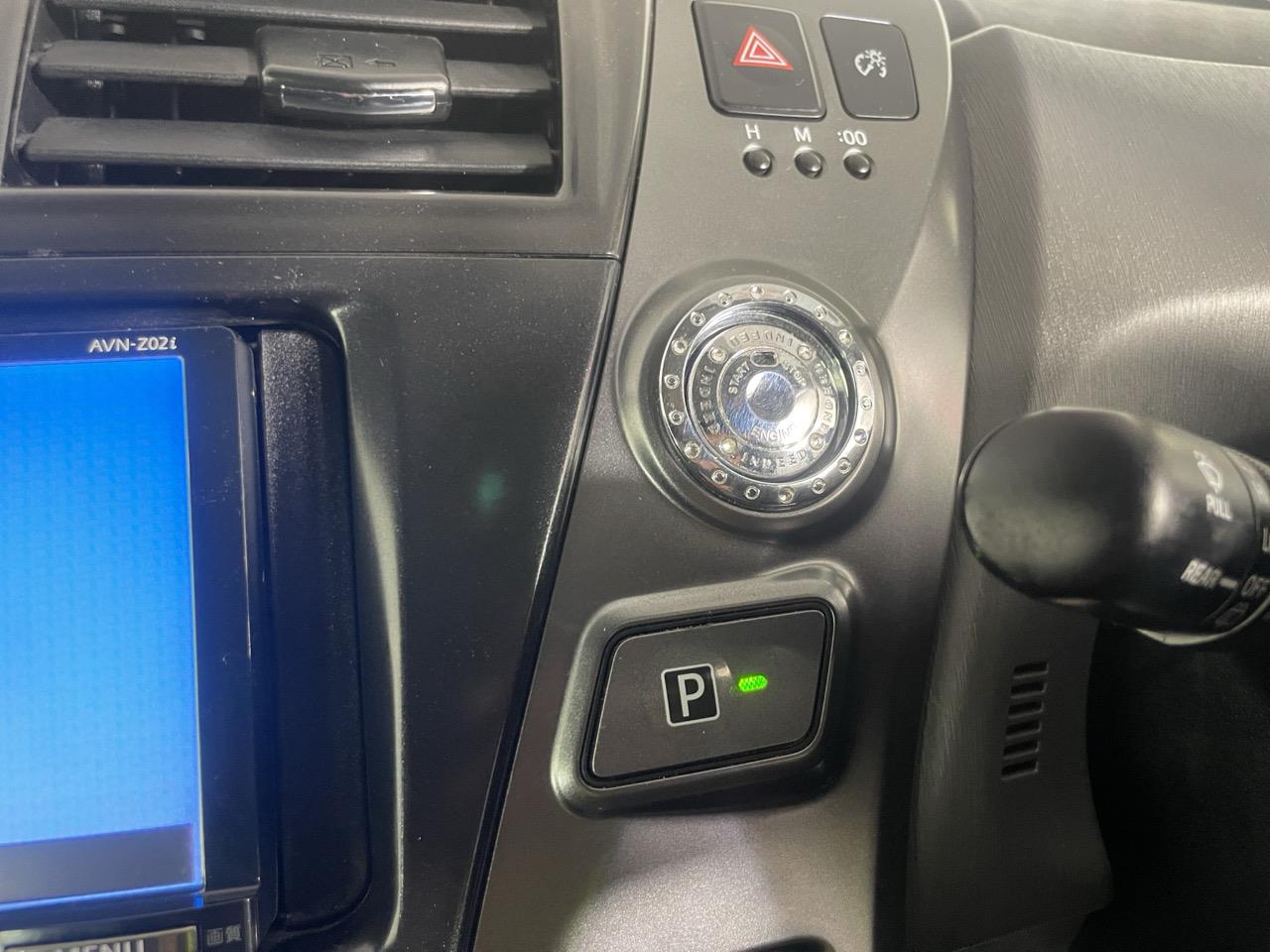 2014 Toyota Prius Alpha S Station Wagon REVERSING CAMERA + AUTO LIGHTS + PUSH BUTTON START