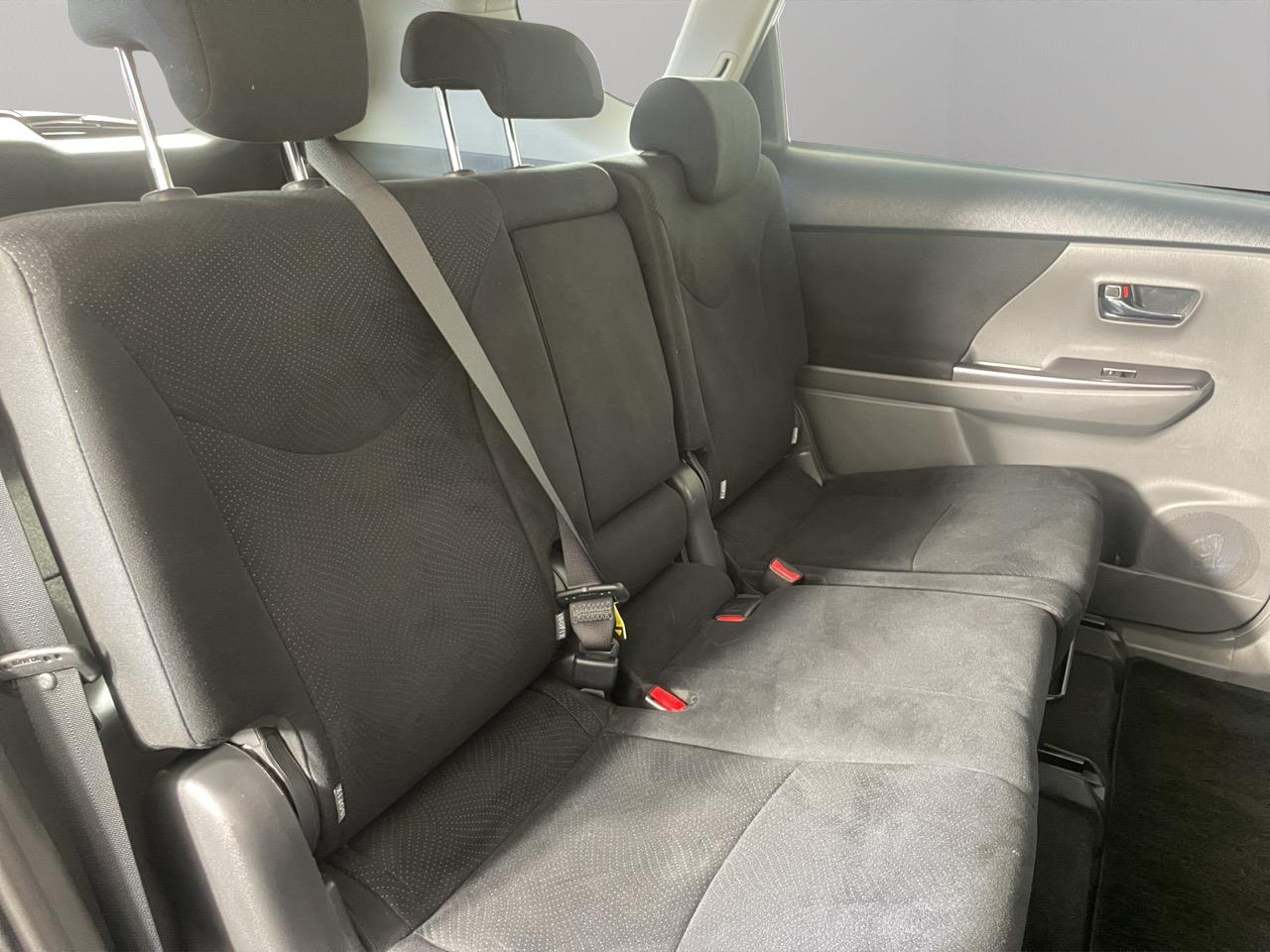 2014 Toyota Prius Alpha S Station Wagon REVERSING CAMERA + AUTO LIGHTS + PUSH BUTTON START