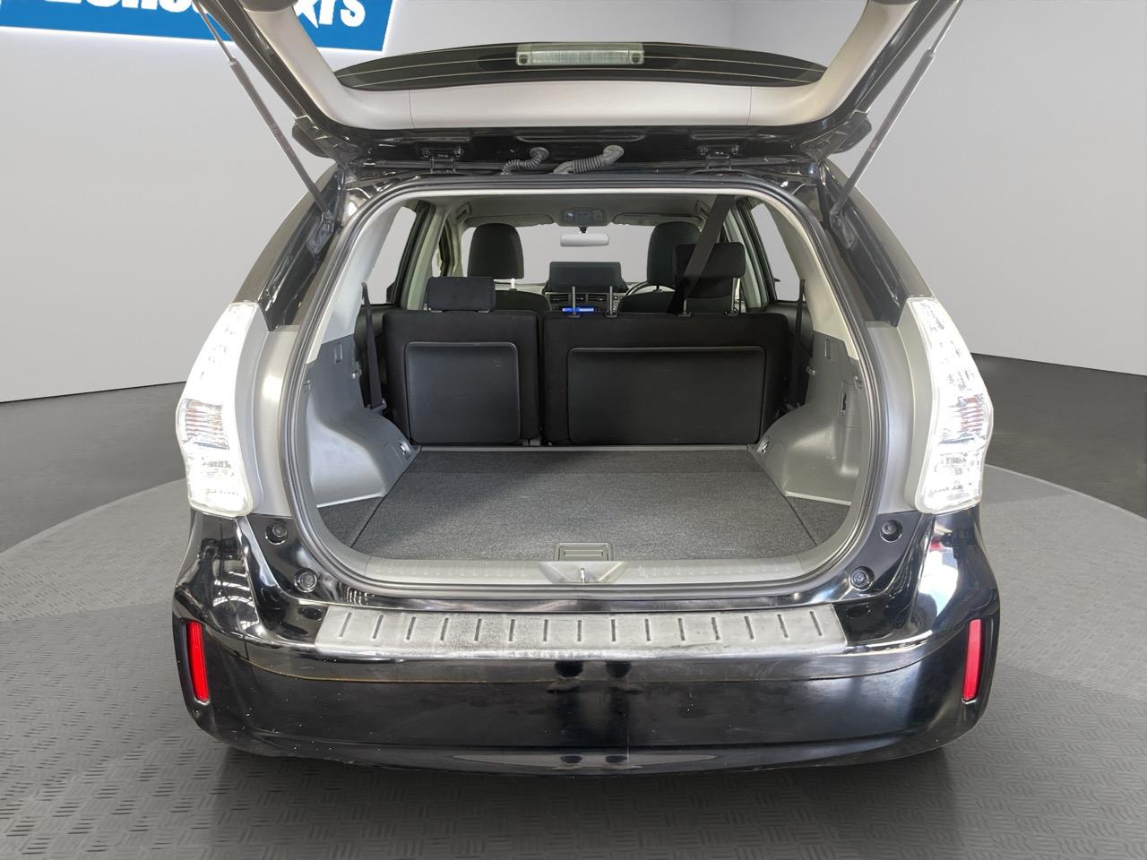 2014 Toyota Prius Alpha S Station Wagon REVERSING CAMERA + AUTO LIGHTS + PUSH BUTTON START