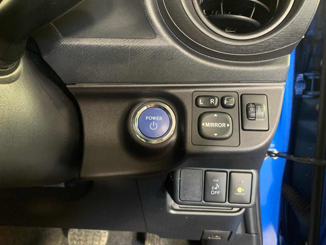 2012 Toyota Aqua S Hatchback LOW KM + HEATED SEATS + PUSH BUTTON START