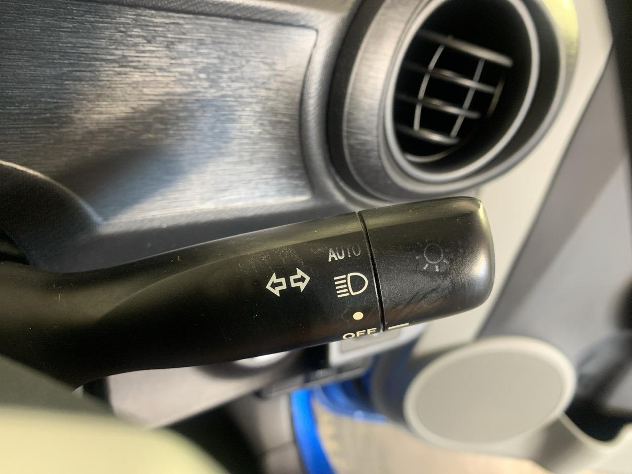 2012 Toyota Aqua S Hatchback LOW KM + HEATED SEATS + PUSH BUTTON START