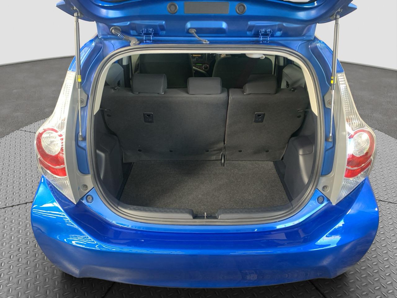 2012 Toyota Aqua S Hatchback LOW KM + HEATED SEATS + PUSH BUTTON START