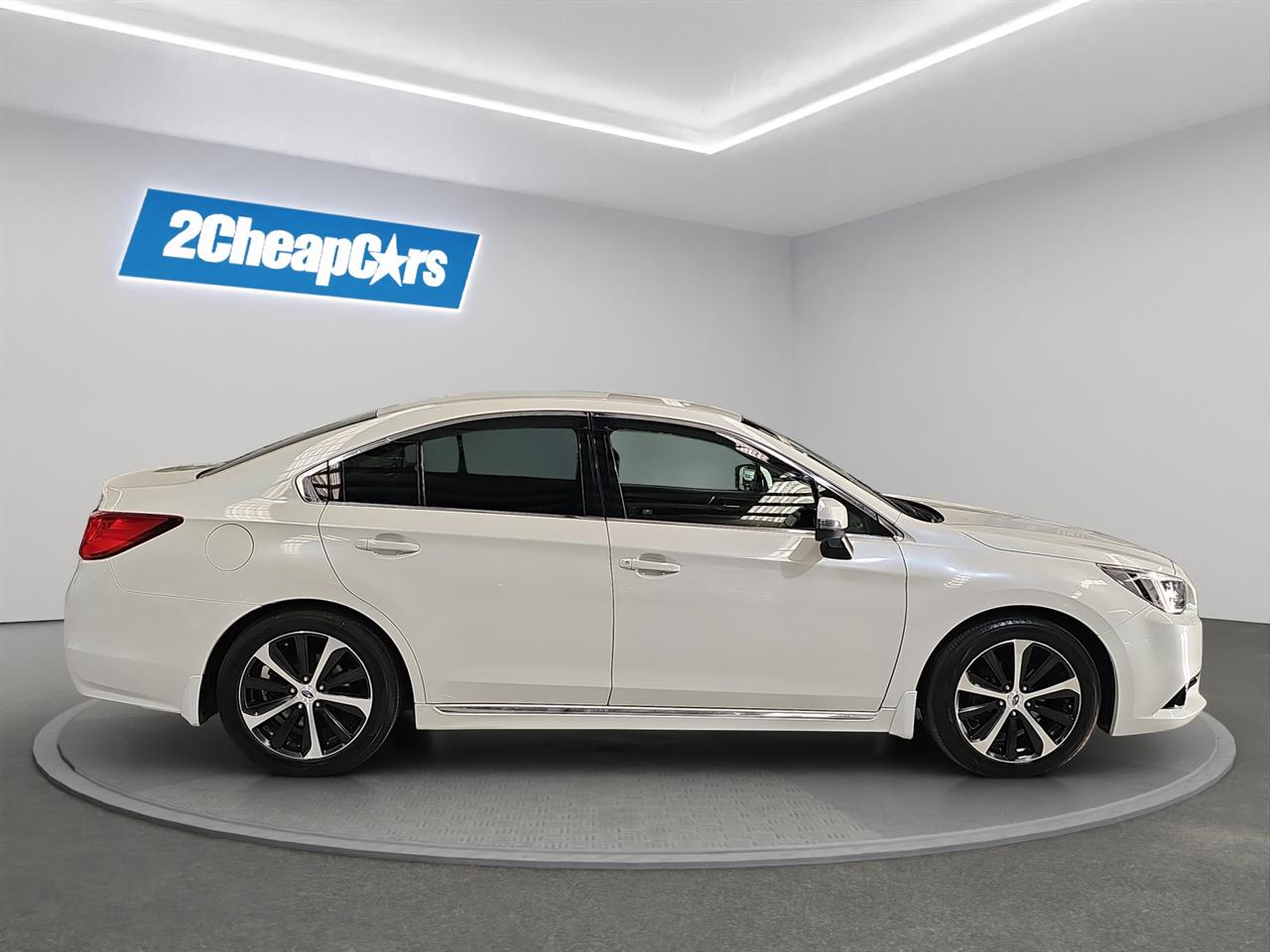 2015 Subaru Legacy B4 AWD Sedan AWD + EYESIGHT SYSTEM + PADDLE SHIFT