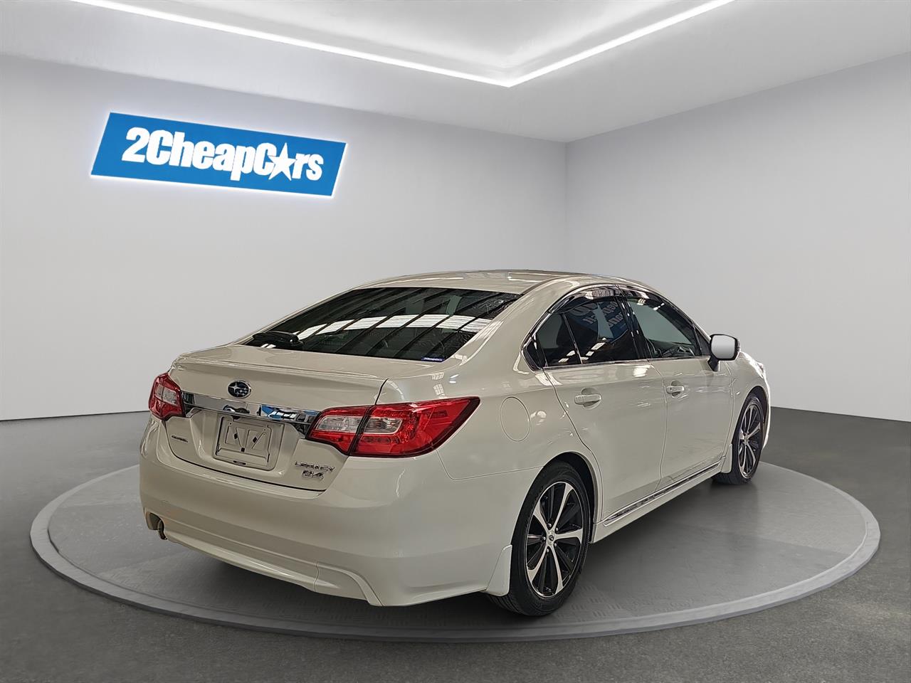 2015 Subaru Legacy B4 AWD Sedan AWD + EYESIGHT SYSTEM + PADDLE SHIFT