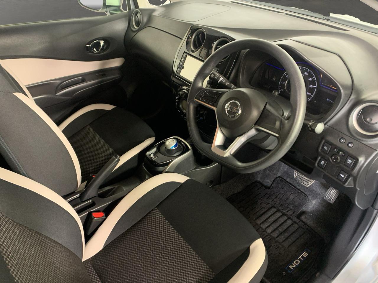 2017 Nissan Note e-power Hatchback LOW KMS + PUSH BUTTON START + AUTO LIGHTS 