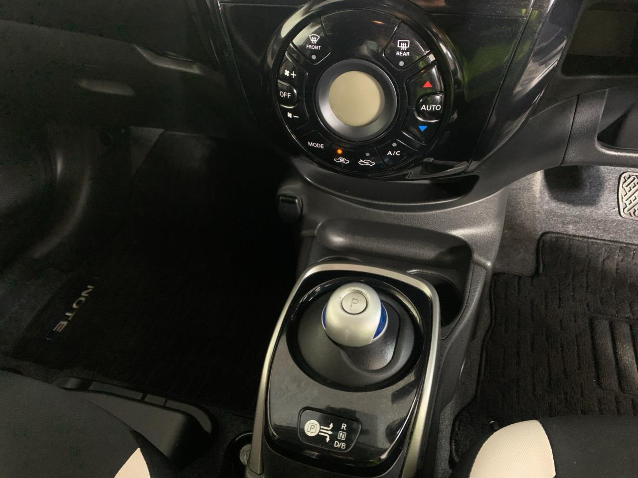 2017 Nissan Note e-power Hatchback LOW KMS + PUSH BUTTON START + AUTO LIGHTS 