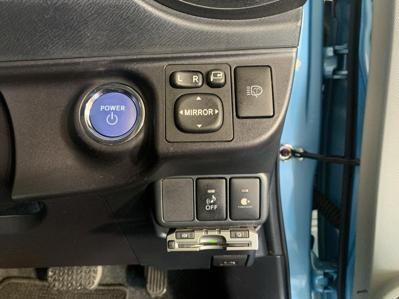 2013 Toyota Aqua S Hatchback HEATED SEATS + REVERSING CAMERA + SMART KEY