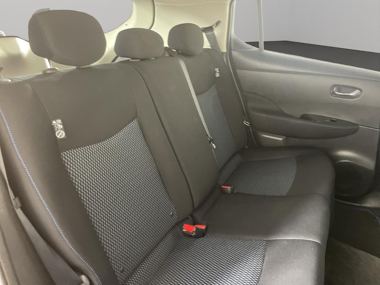 2021 Nissan Leaf S Hatchback LOW KMS + REVERSING CAMERA + PARKING SENSORS