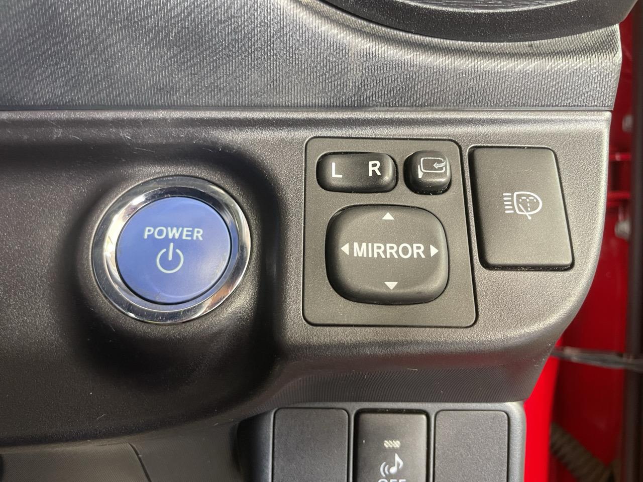 2012 Toyota Aqua G Hatchback HEATED SEATS + AUTO LIGHTS + PUSH START