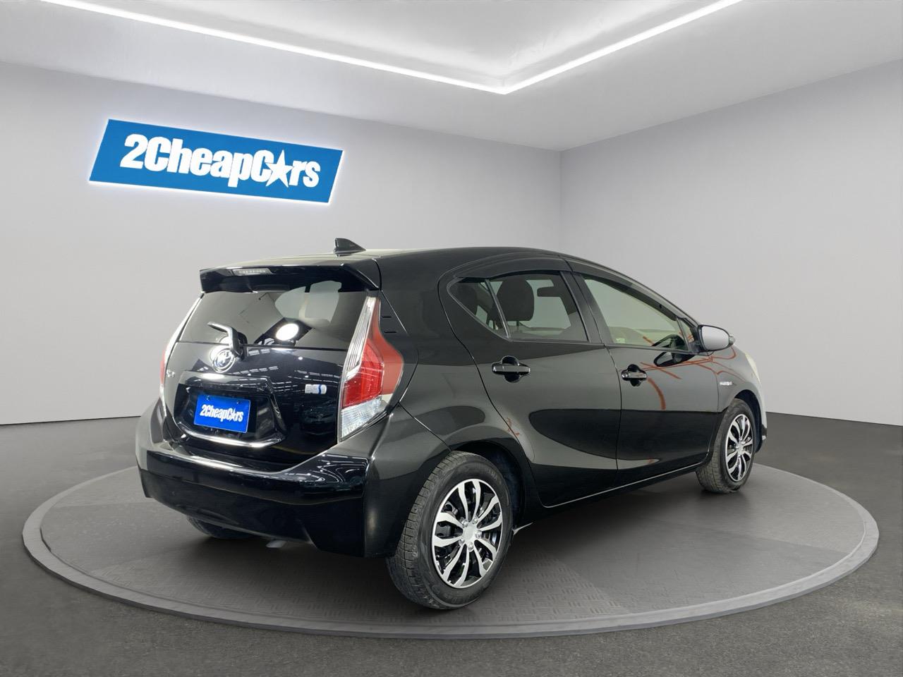 2015 Toyota Aqua Facelift Model S Hatchback SMART KEY + REVERSING CAMERA + AUTO LIGHTS