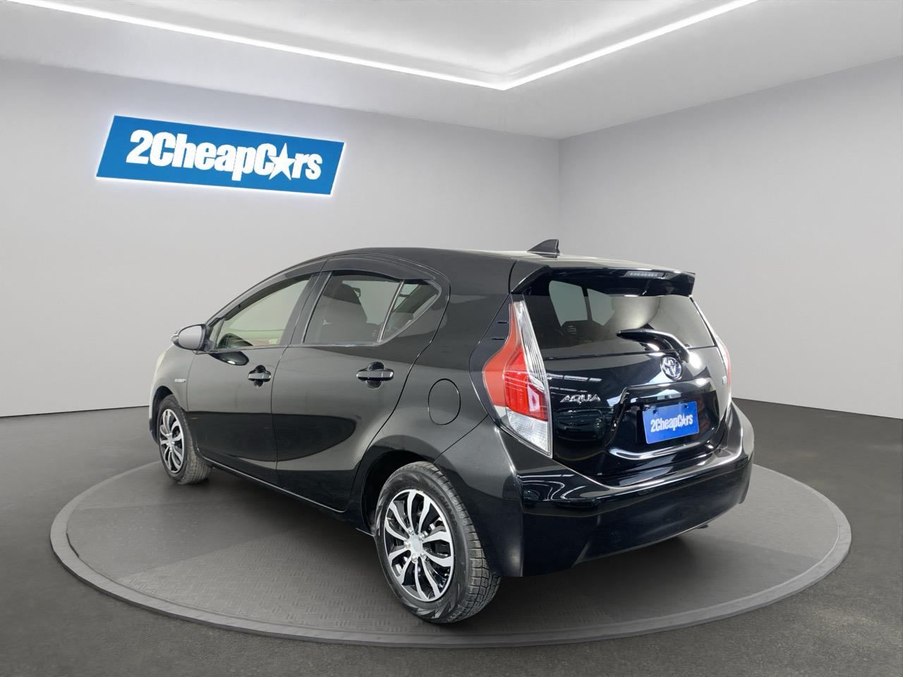 2015 Toyota Aqua Facelift Model S Hatchback SMART KEY + REVERSING CAMERA + AUTO LIGHTS