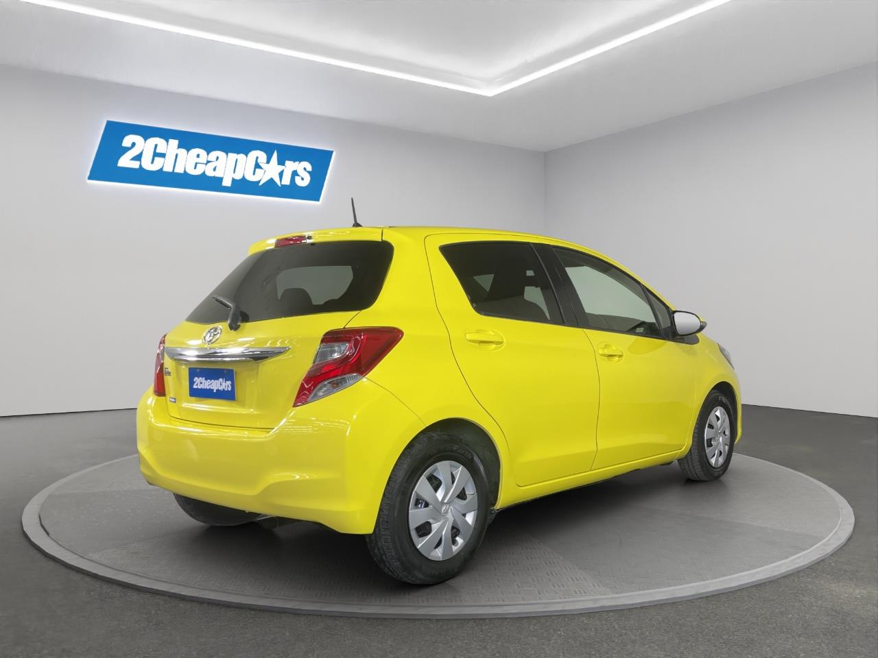 2014 Toyota Vitz F Hatchback REVERSING CAMERA + SMART KEY