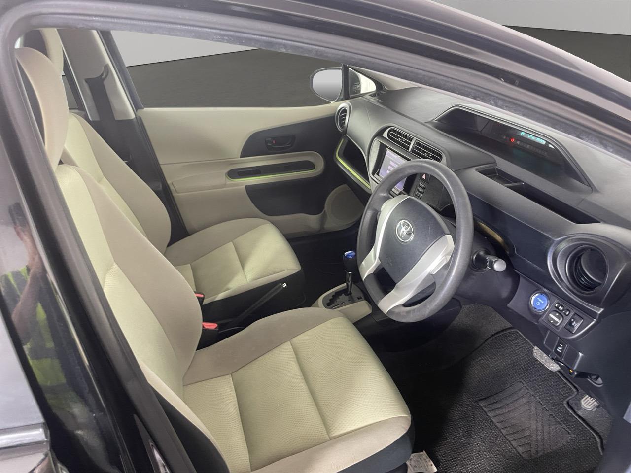 2013 Toyota Aqua G Hatchback AUTO LIGHTS + PUSH BUTTON START