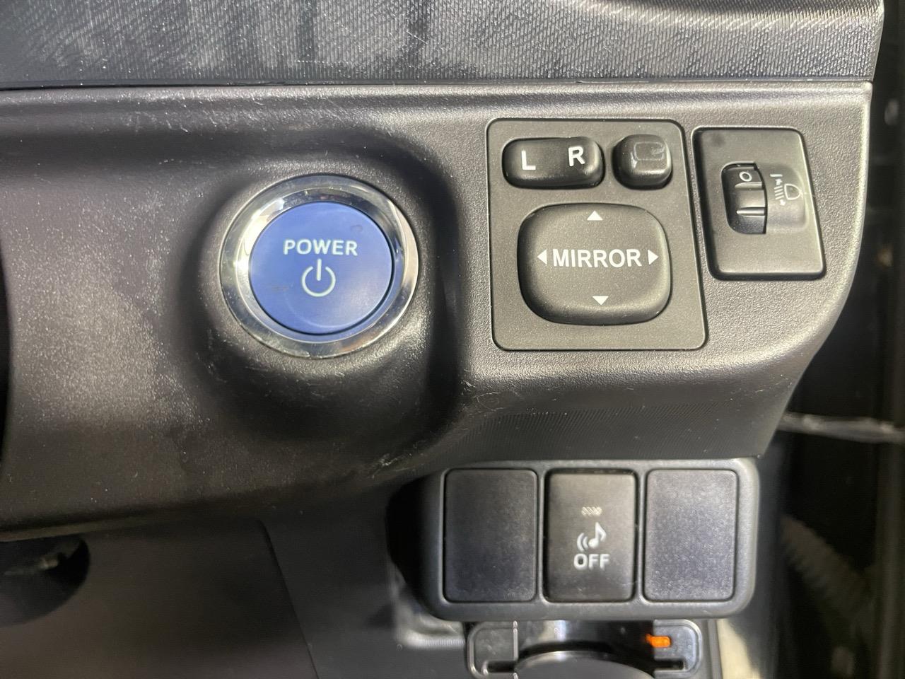 2013 Toyota Aqua G Hatchback AUTO LIGHTS + PUSH BUTTON START