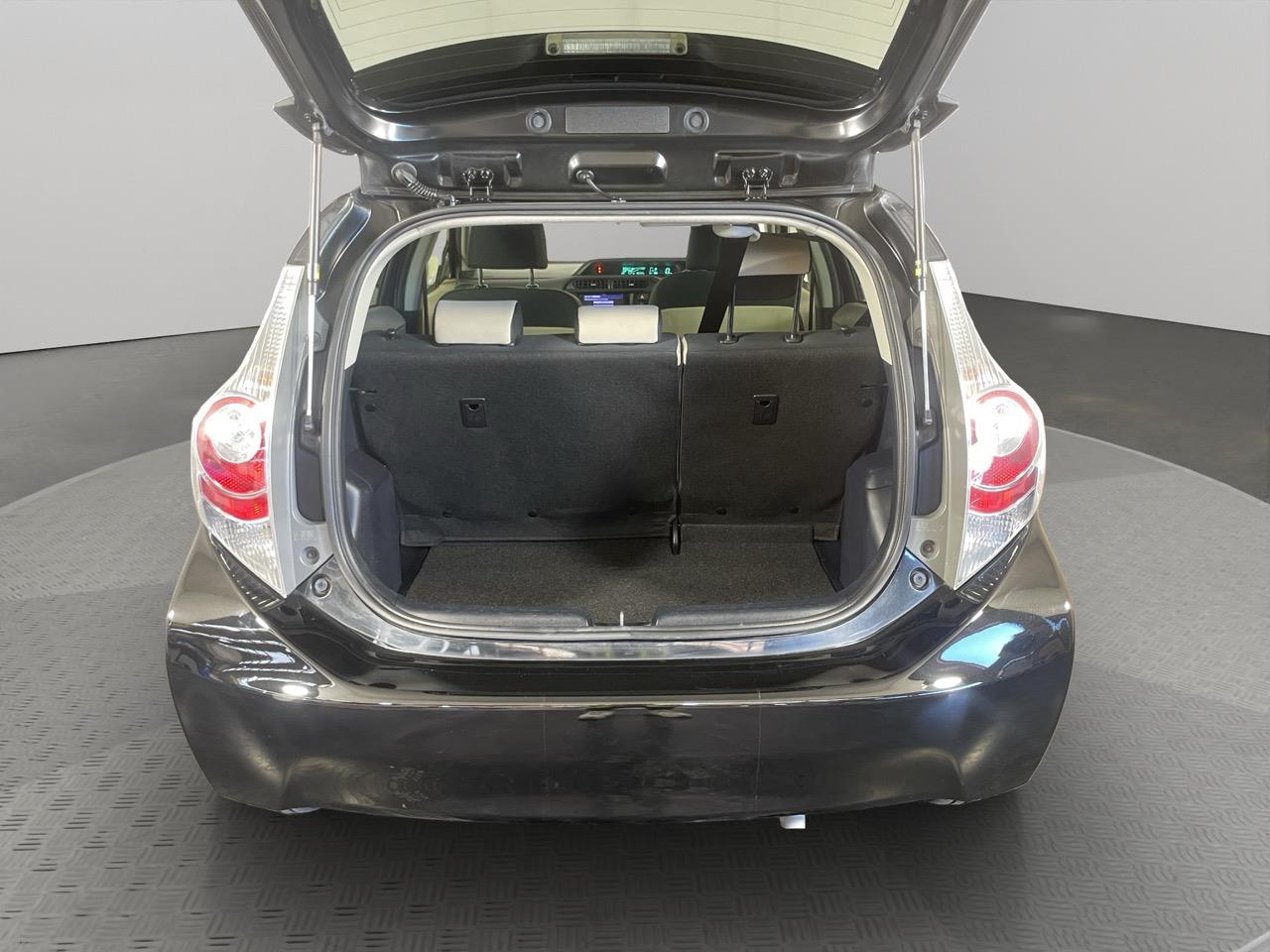 2013 Toyota Aqua G Hatchback AUTO LIGHTS + PUSH BUTTON START