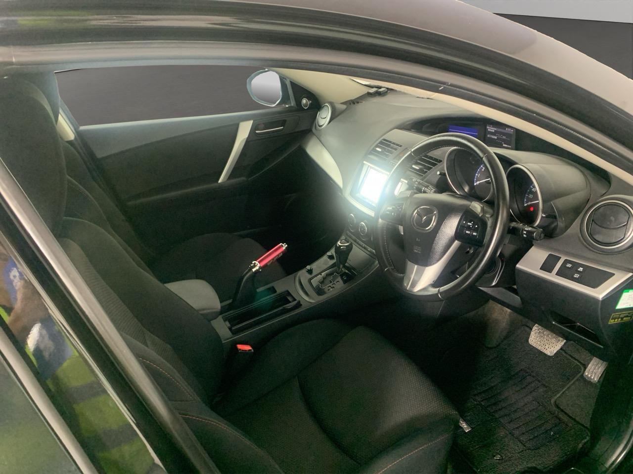 2013 Mazda Axela 3 Sport 2.0S Hatchback AUTO LIGHTS + I-STOP + KEYLESS ENTRY