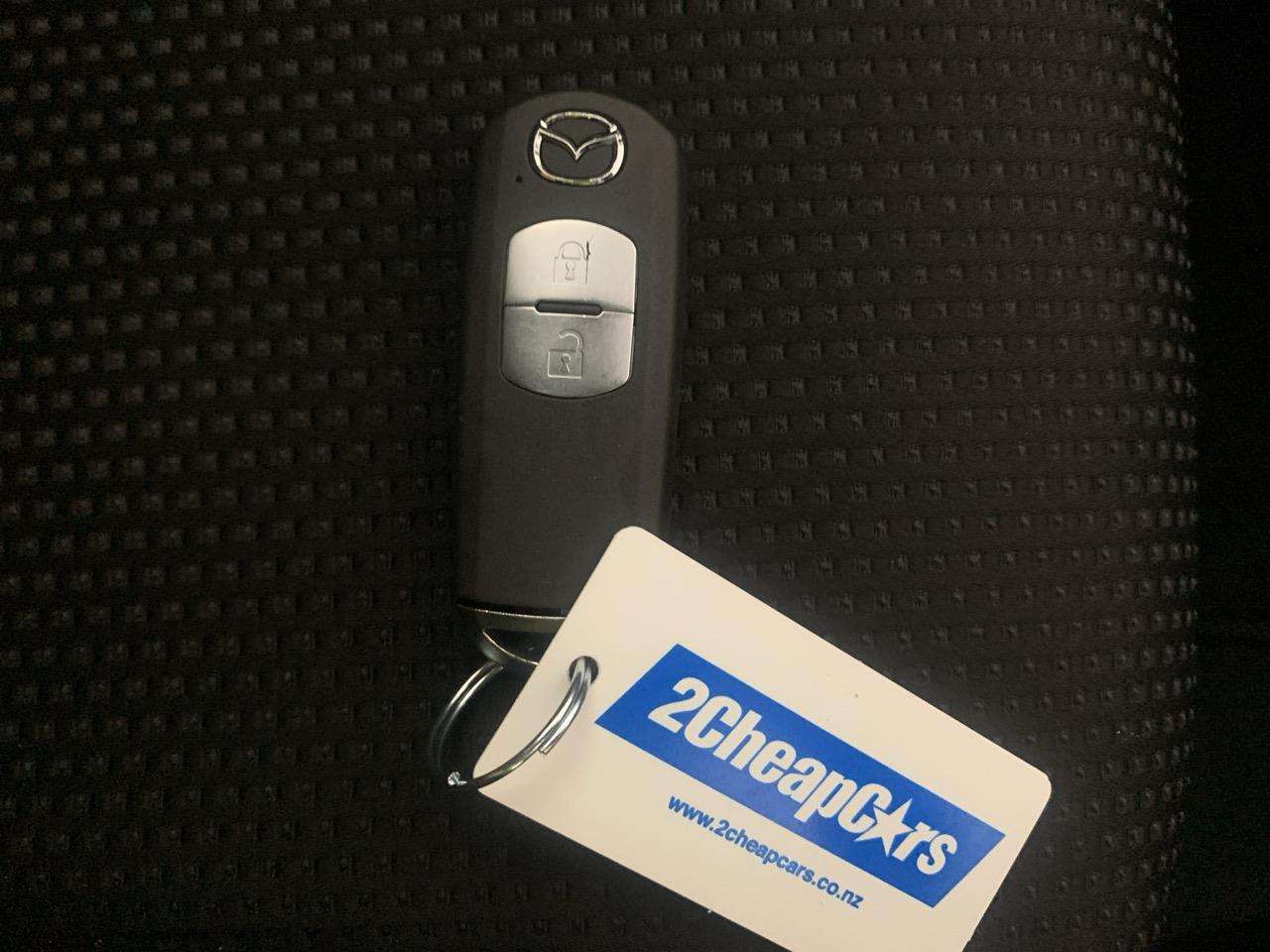 2013 Mazda Axela 3 Sport 2.0S Hatchback AUTO LIGHTS + I-STOP + KEYLESS ENTRY