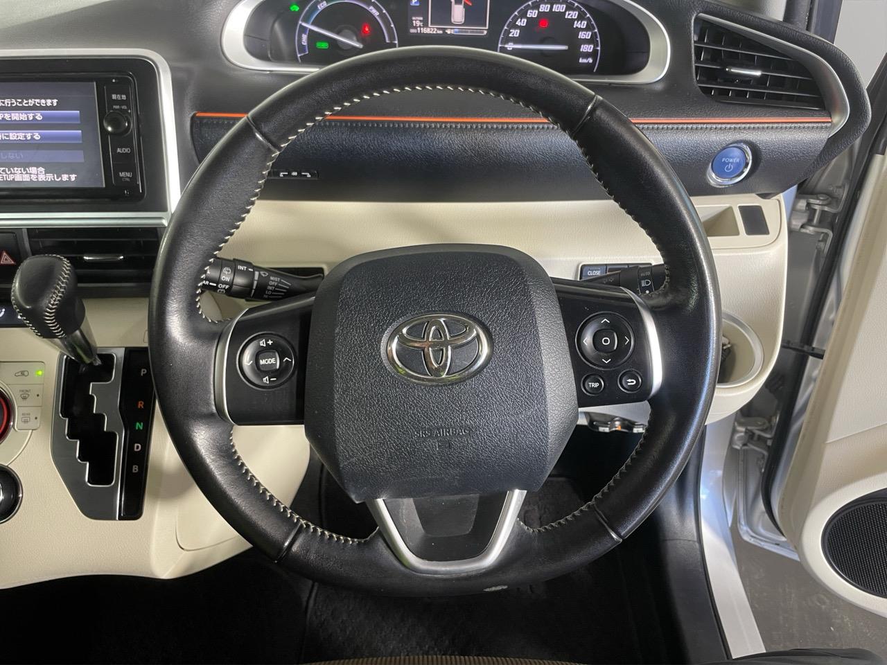 2015 Toyota Sienta HYBRID G People Mover ELECTRIC SLIDING DOORS + REVERSING CAMERA