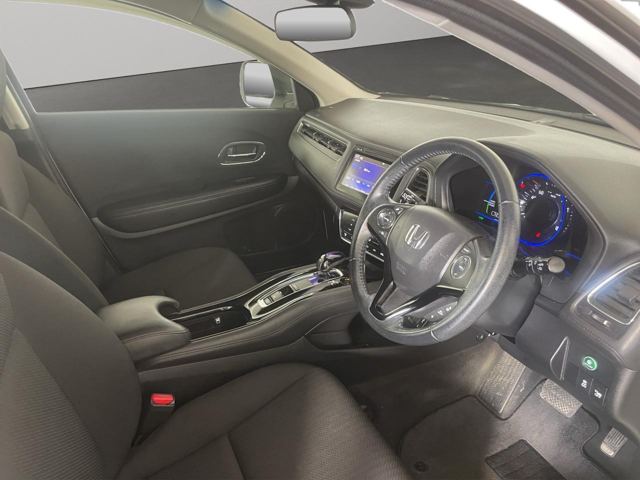 2014 Honda Vezel HYBIRID X RV/SUV REVERSING CAMERA + PADDLE SHIFT + PUSH START