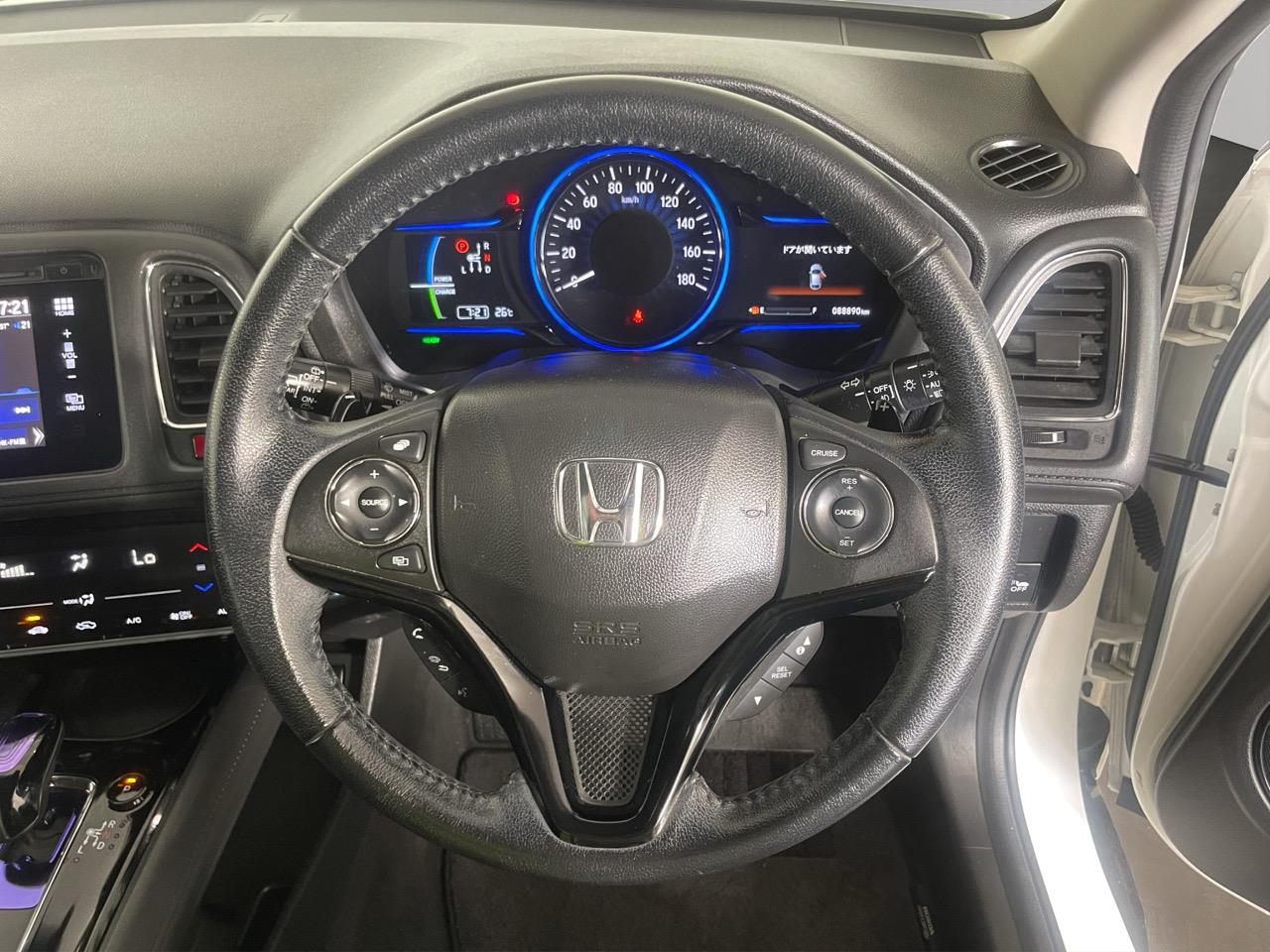 2014 Honda Vezel HYBIRID X RV/SUV REVERSING CAMERA + PADDLE SHIFT + PUSH START