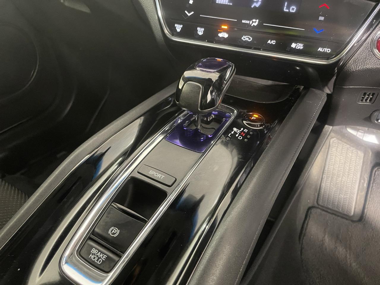 2014 Honda Vezel HYBIRID X RV/SUV REVERSING CAMERA + PADDLE SHIFT + PUSH START