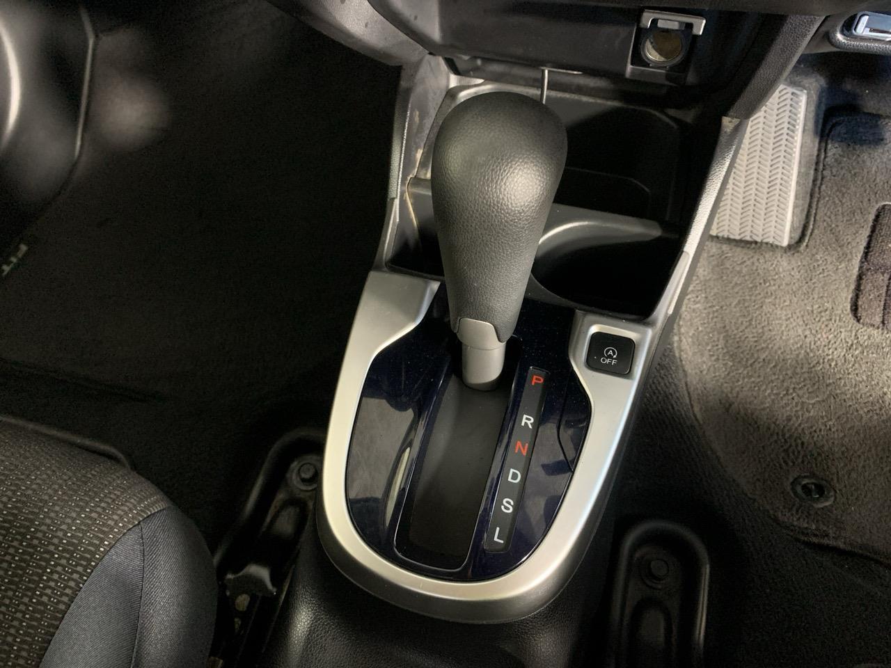 2014 Honda Fit Jazz New Shape Hatchback LOW KMS + SMART KEYS