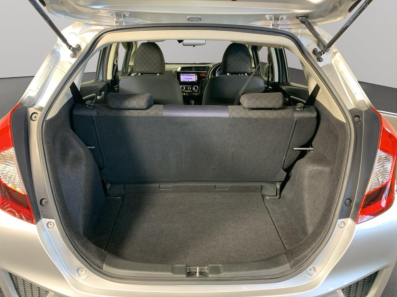 2014 Honda Fit Jazz New Shape Hatchback LOW KMS + SMART KEYS