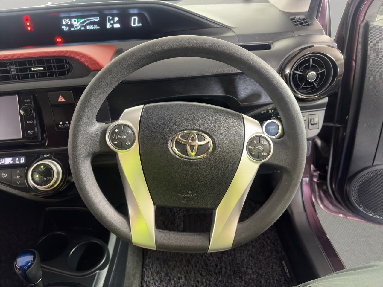 2015 Toyota Aqua S Hatchback REVESING CAMERA + PUSH SRART + AUTO LIGHTS