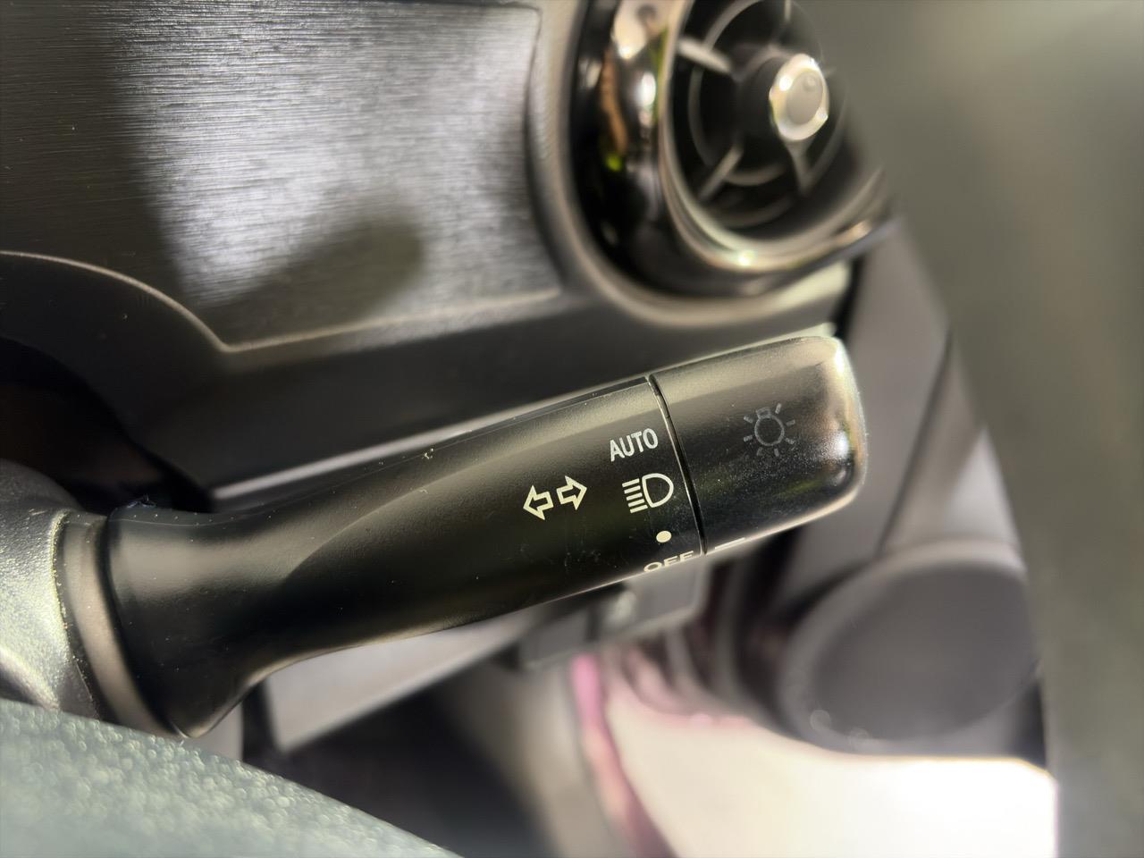 2015 Toyota Aqua S Hatchback REVESING CAMERA + PUSH SRART + AUTO LIGHTS