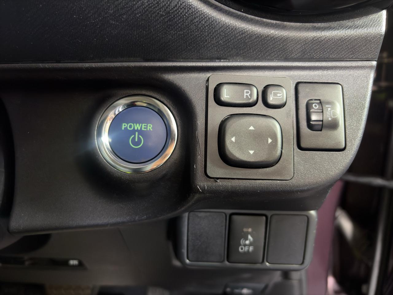 2015 Toyota Aqua S Hatchback REVESING CAMERA + PUSH SRART + AUTO LIGHTS