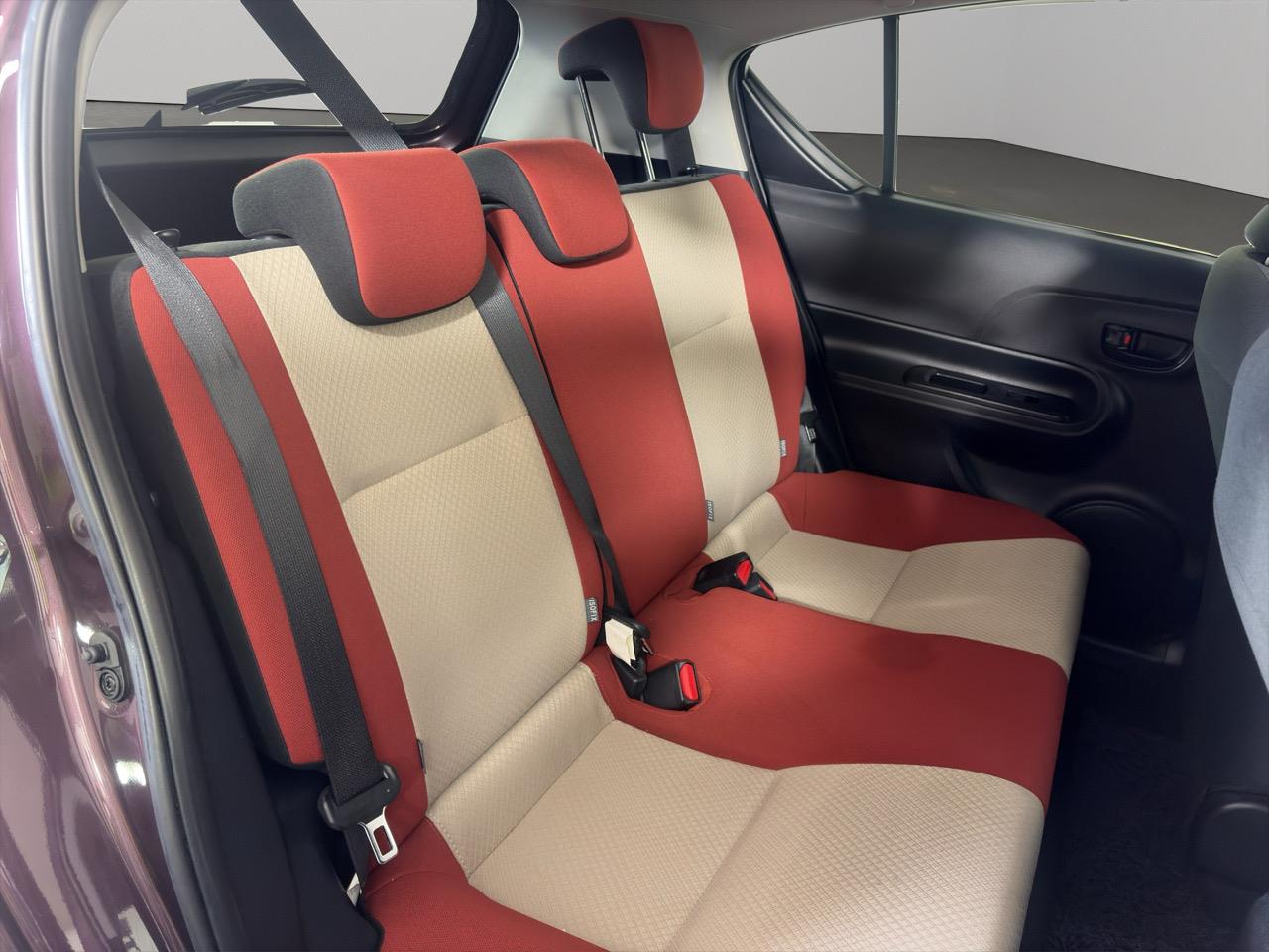 2015 Toyota Aqua S Hatchback REVESING CAMERA + PUSH SRART + AUTO LIGHTS