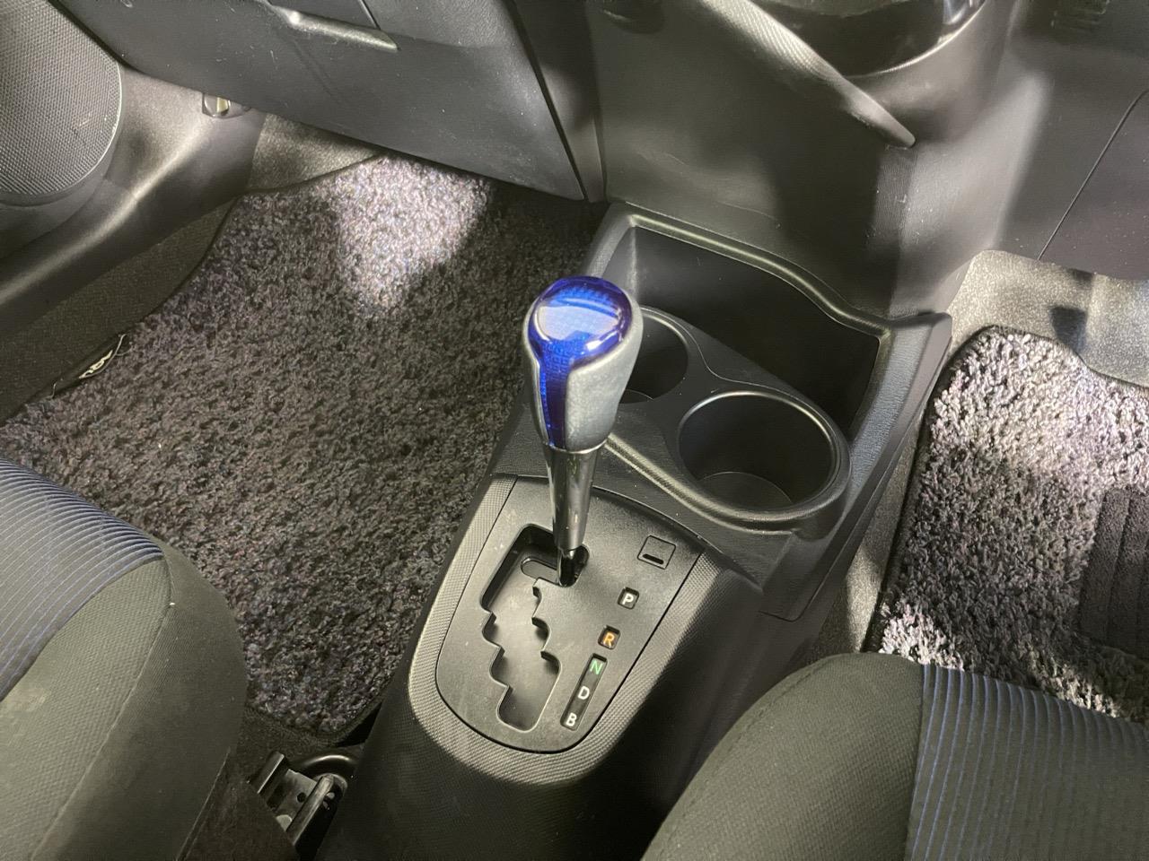 2015 Toyota Aqua Facelift Model S Hatchback LOW KMS + REVERSING CAMERA + PARKING SENSORS