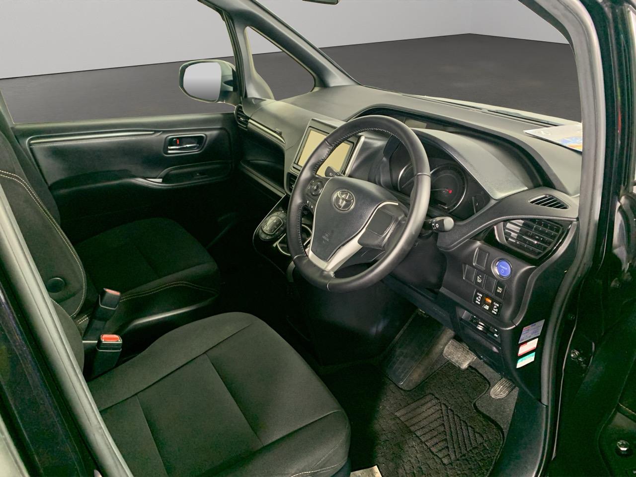 2015 Toyota Esquire Hybrid G People Mover POWER SLIDING DOOR + REVERSING CAMERA