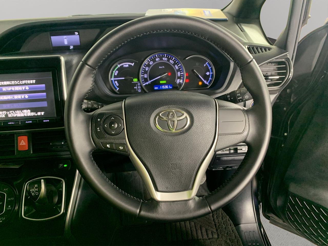 2015 Toyota Esquire Hybrid G People Mover POWER SLIDING DOOR + REVERSING CAMERA