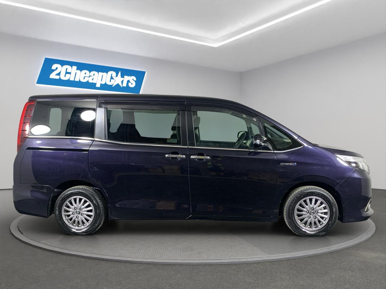 2015 Toyota Esquire Hybrid G People Mover POWER SLIDING DOOR + REVERSING CAMERA